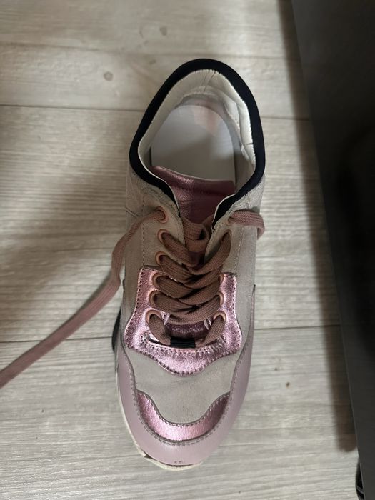 Кроссовки кожаные