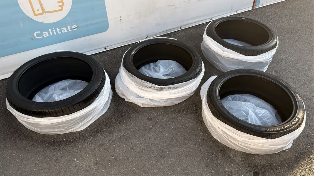 Anvelope Vara R19 - 255/35 96W