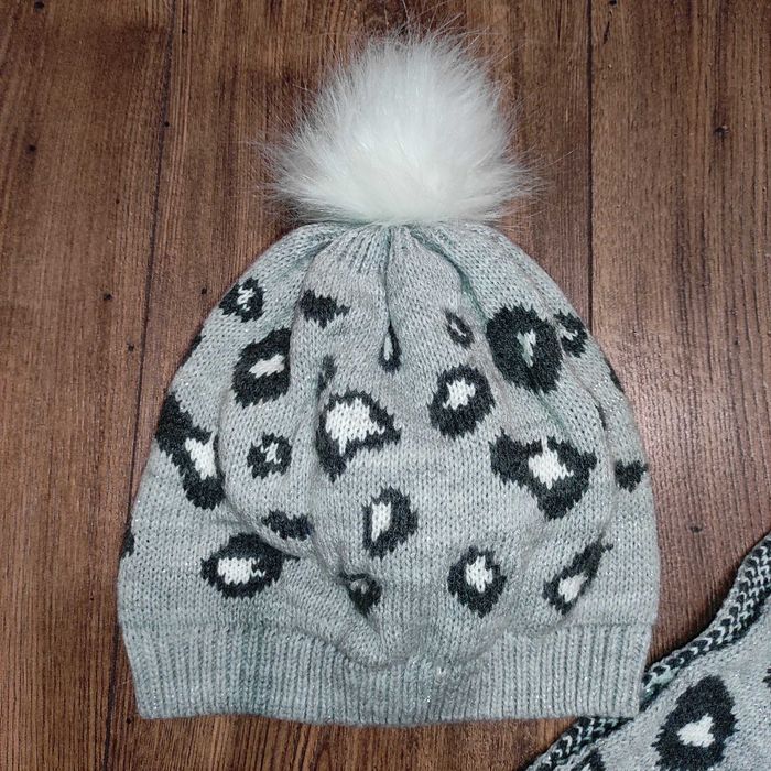 Шал и шапка за 8-10г.