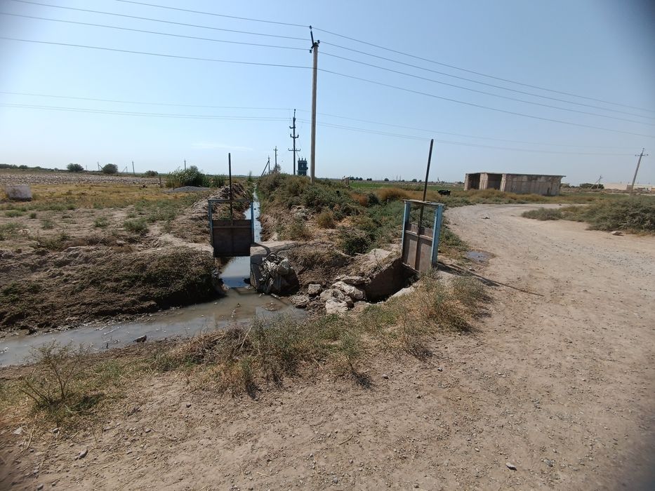 Yer sotiladi Surhondaryo viloyati Sherobod tumanida