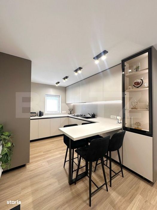 Apartament 4 camere, 76.58 mp, zona Lipovei