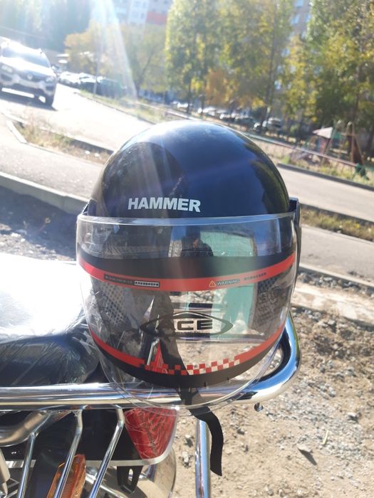 Каска . Шлем для мотоцикла