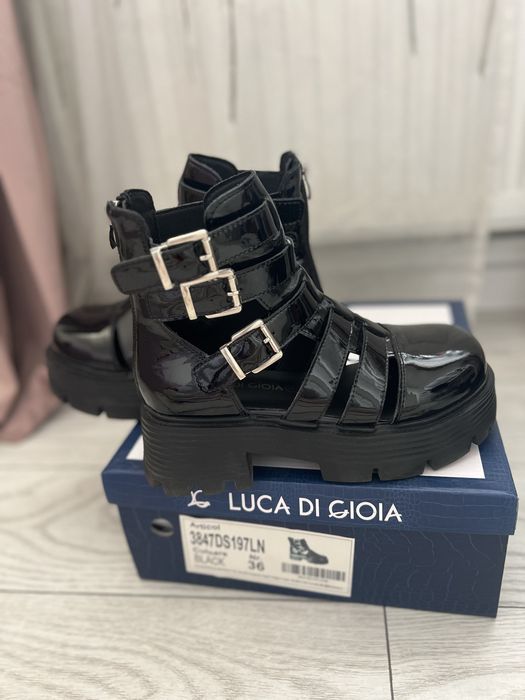 Ghete dama piele lacuita, marimea 36