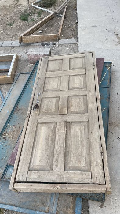 Ағаш есік сатылады