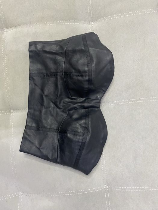 Платье (внутри много одежды)