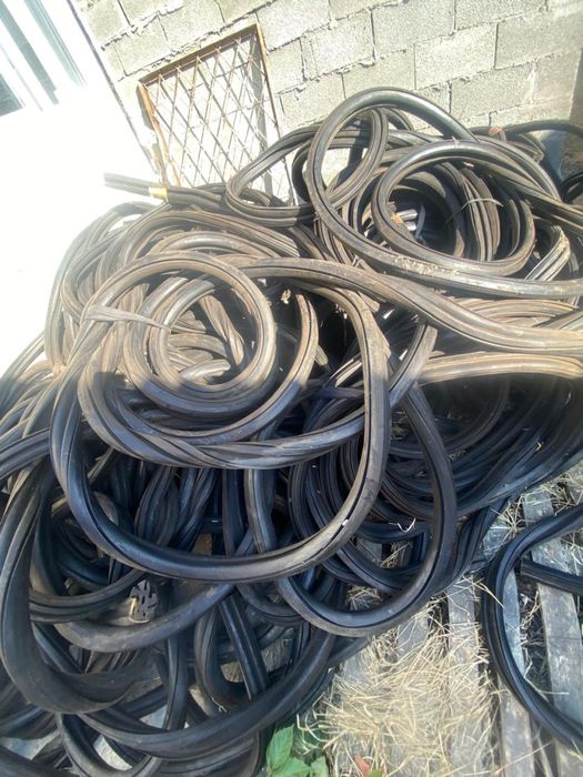 резиновый уплотнительный профиль EPDM;