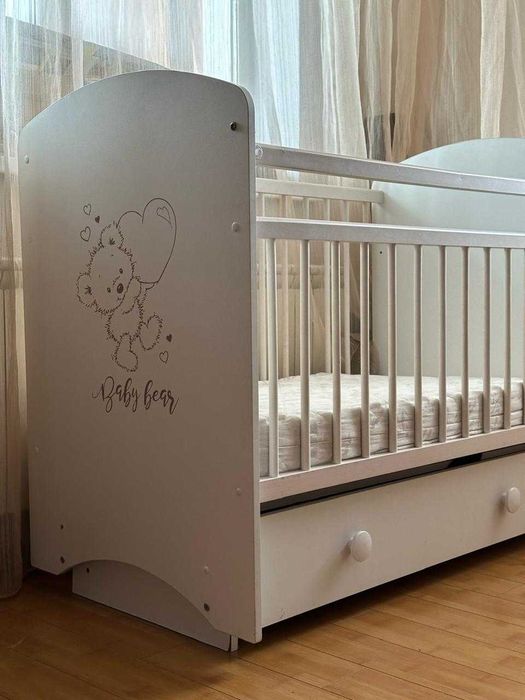 Продам детскую кроватку б/у