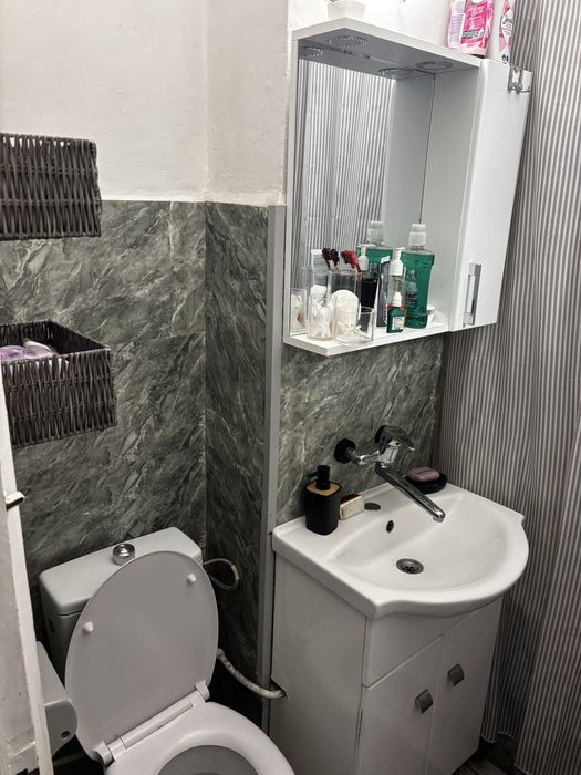 Vand apartament 3 camere