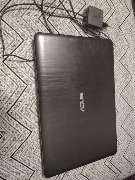 Продам ноутбук asus б/у