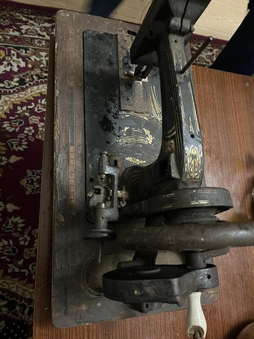 Ръчна шевна машина