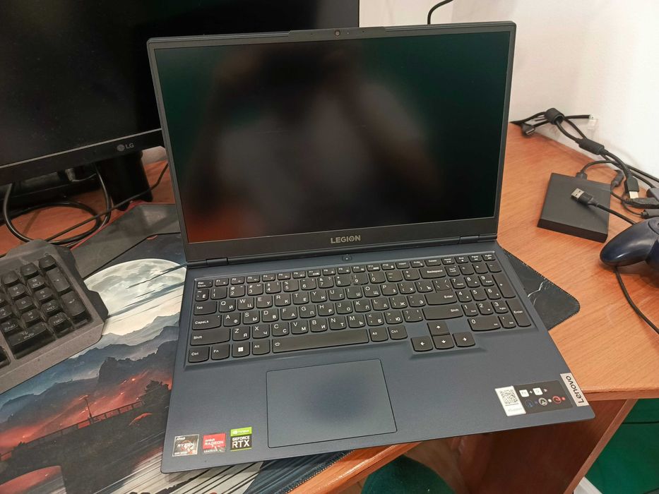Lenovo Legion 5 Ryzen 5 5600 RTX3050 16GB озу SSD 512 m4 144герц