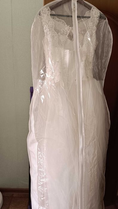 Свадебное платье 46 размера