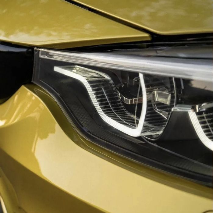 Оклейка автомобиля пленкой.