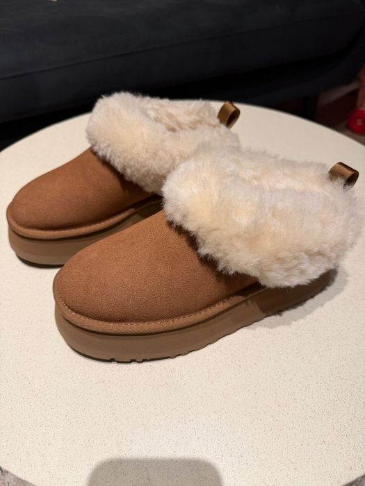 Велурени апрески UGG Tazzelle кафяви