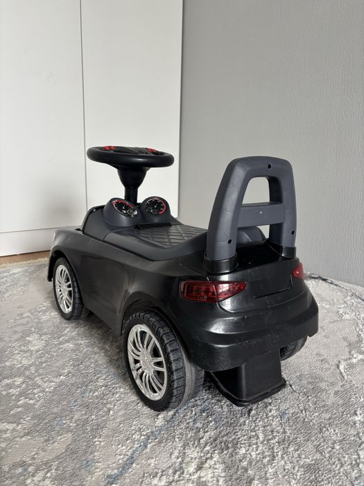 Продам Машина толокар