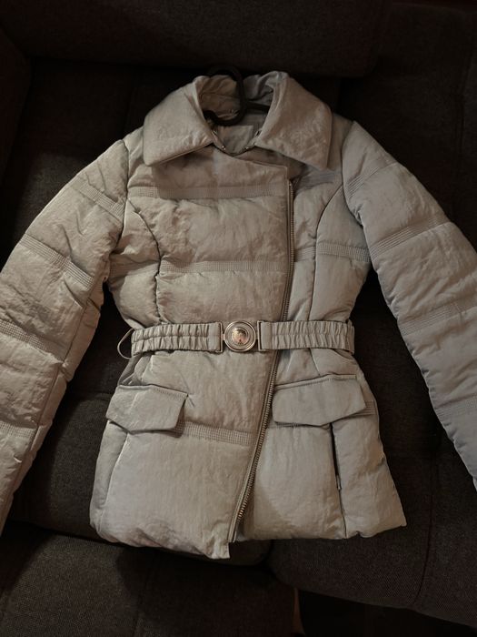 Чисто ново яке guess