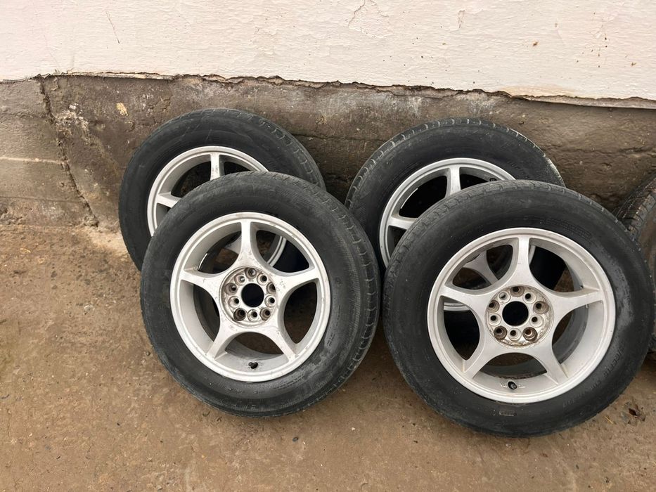 Шины комплект срочно продам