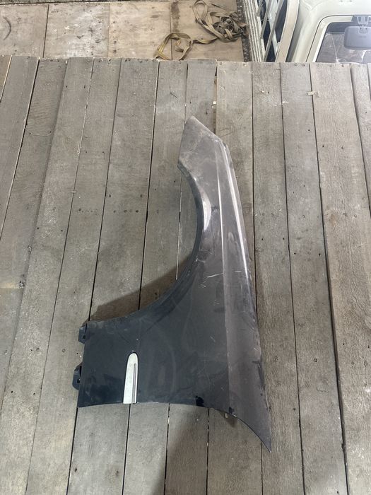 Продам крыло w211