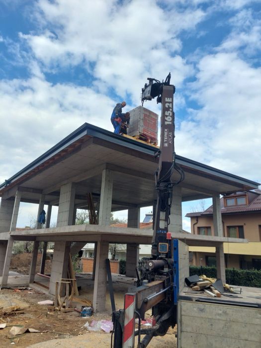 Транспортни услуги с камион