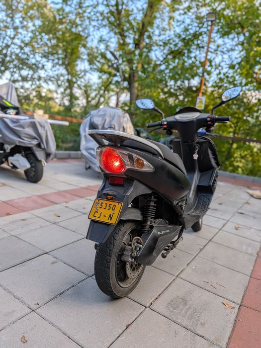 Scuter electric/ Motocicleta electrica EFUN Lipo 80 km