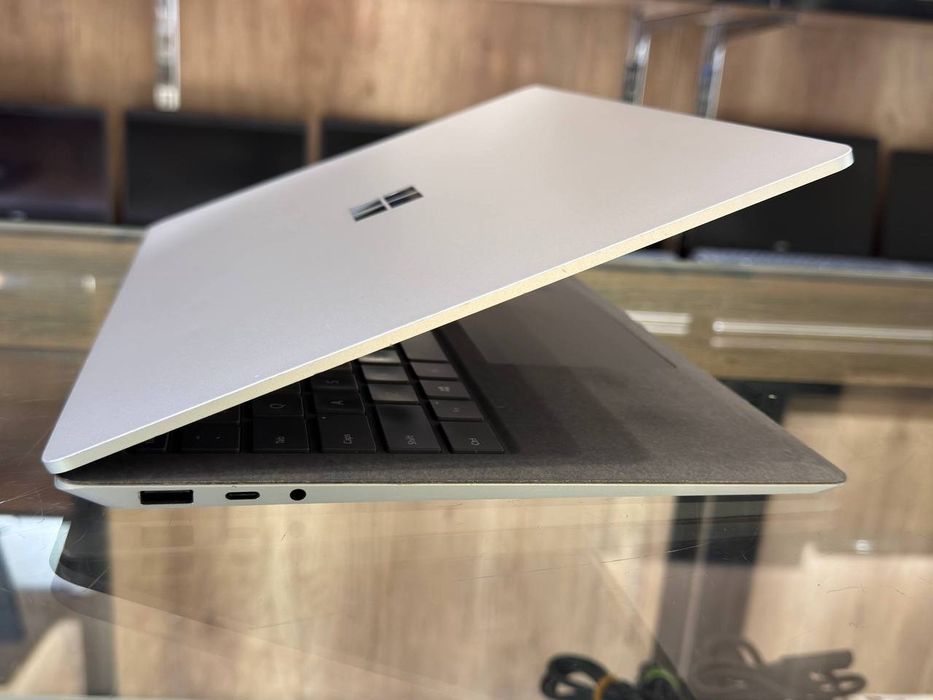 Microsoft surfice laptop 4 ryzen 5