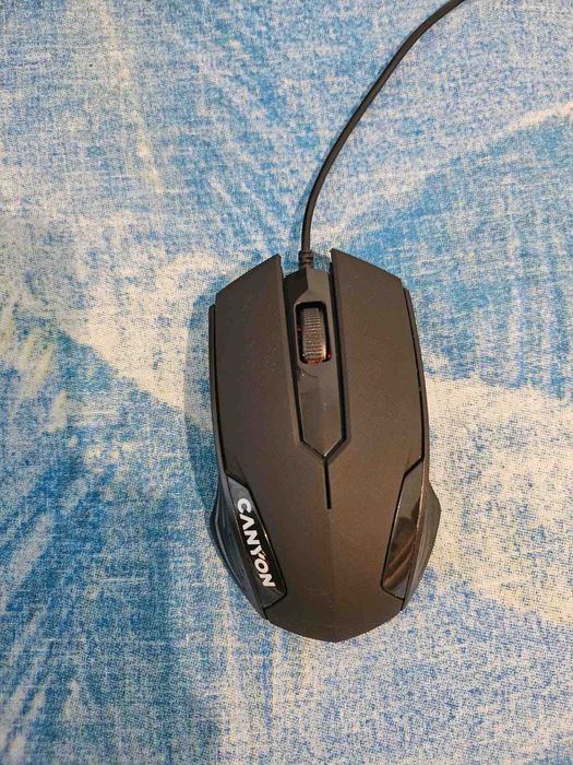 Продавам не използвана мишка за компютър xbox x/s и one и лаптоп