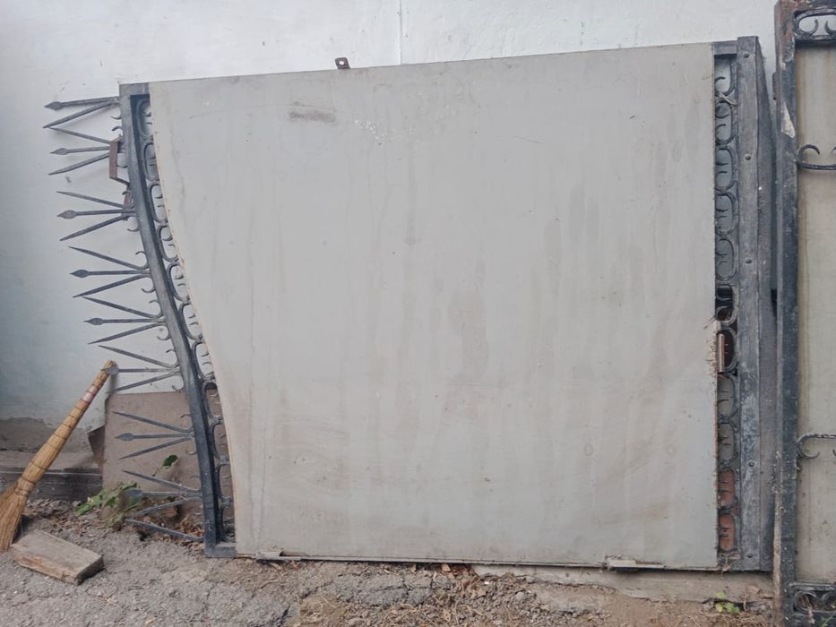 Продам ворота двустворчатые