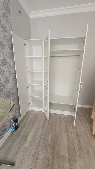 Продам диван и шкаф