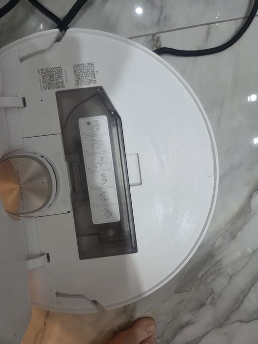 Продам робот пылесос dreame S