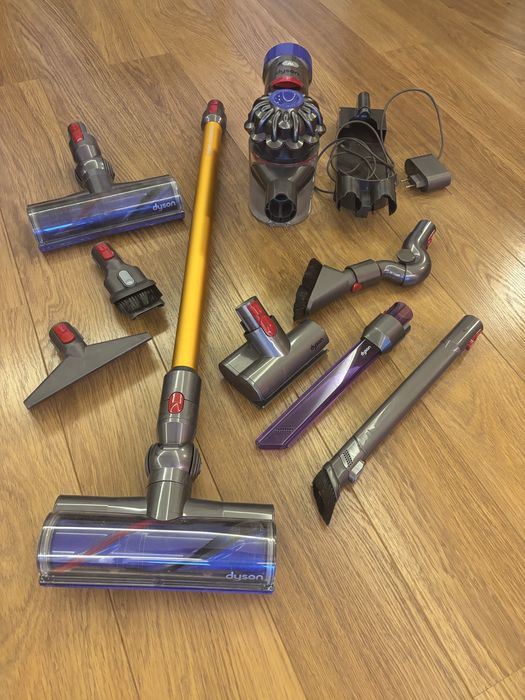 Aspirator Dyson V8 Aboslute +