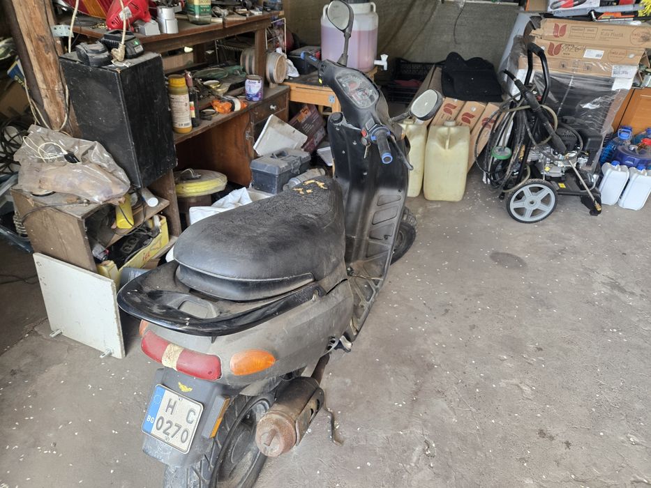 Скутер Пиаджио 50 кубика