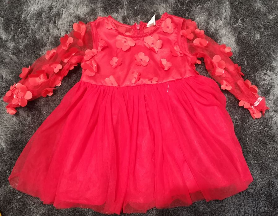 Лот  рокли 6-9м.