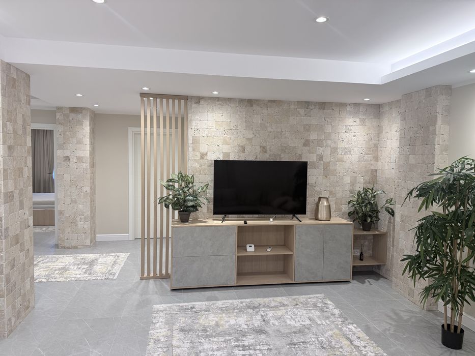 Propietar Inchiriez apartament 3 camere