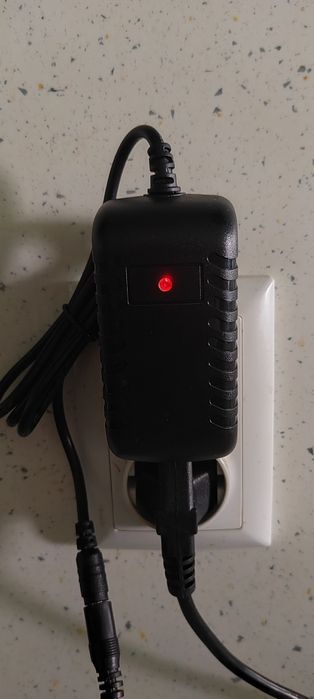 Зарядни за li-ion батерии за лодки за захранка