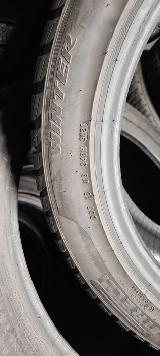 2бр.зимни гуми 235/45/18 Pirelli гр. Нови пазар • OLX.bg