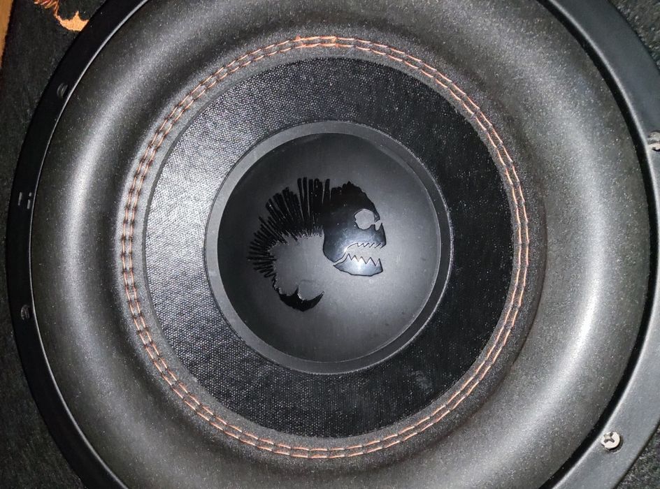 Сабвуфер с усилителем