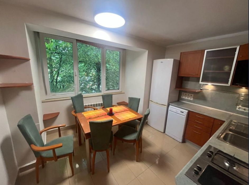 Дава се под наем Тристаен апартамент в София, Хиподрума - 95 кв.м за 800 € - Снимка #2