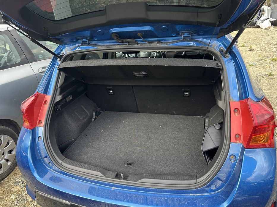 Тойота Аурис Toyota Auris 1.8 хибрид 136 кс 2014г На Части