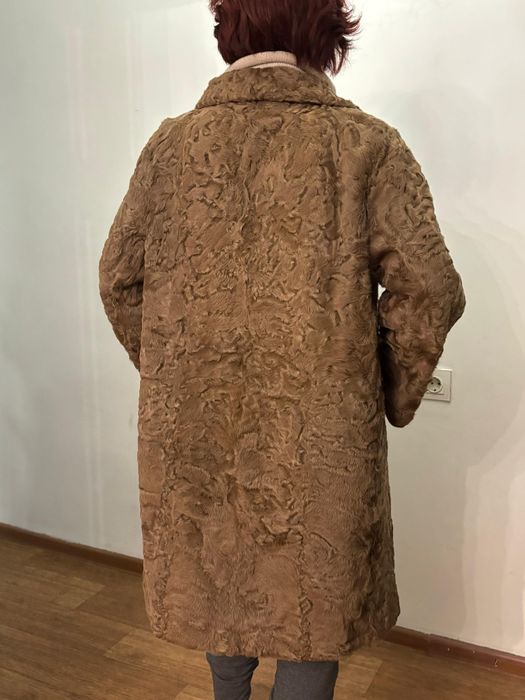 Шуба пальто каракуль