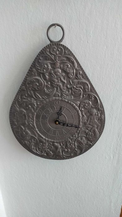 Часовник стенен цинк