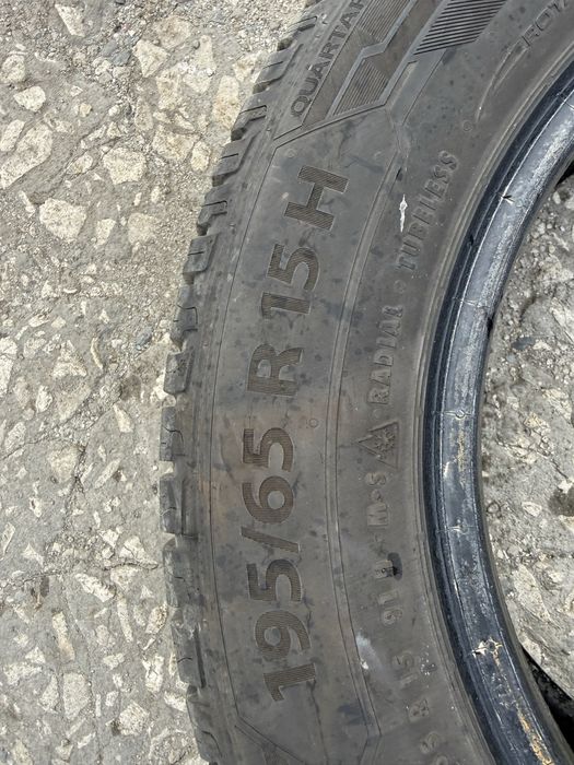 2 боря зимни гуми Barum 195/65 R15 Dot 4521 ном 517