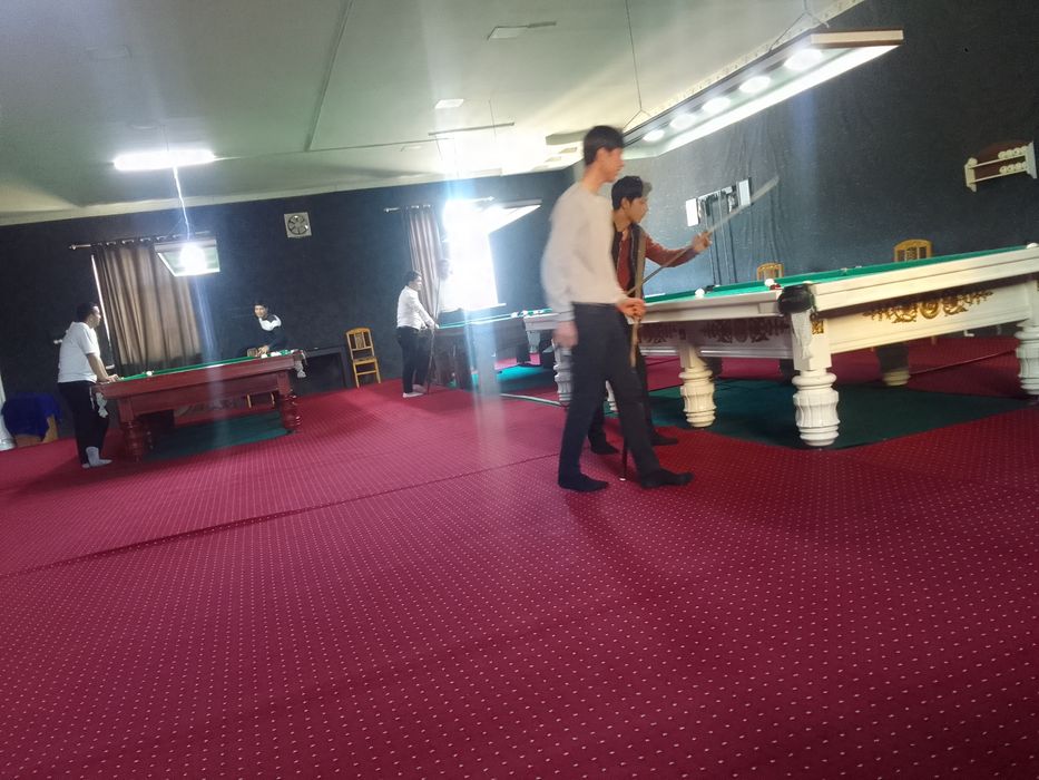 2 та Билярд столи беш кусокли булиб беришга хам сотилади