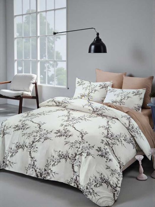 Луксозни спални комплекти