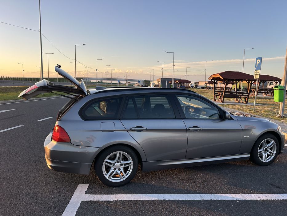 BMW E91 318d Automat 2010