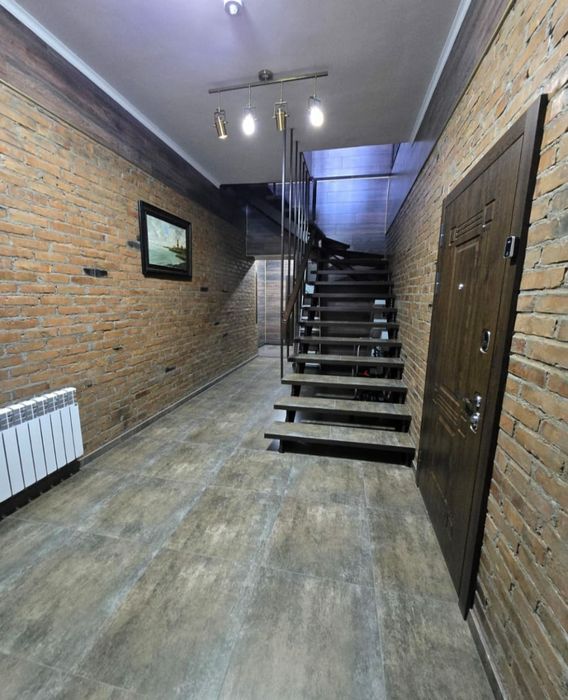 Сдам 4Комн ЛЮКС .кв в рн.Горпарка