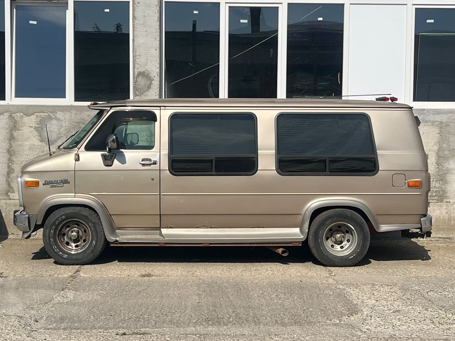 Vand Chevy G20 V8