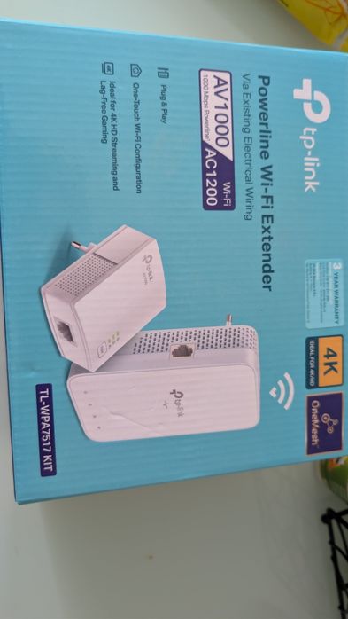 TP-LINK TL-WPA7517 КОМПЛЕКТ Powerline AV1000 1x1000Mbps + безжичен двулентов AC750, бял