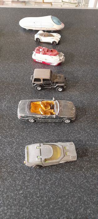 Стари метални колички за ценители и колекционери