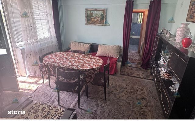 Apartament 3 camere de vânzare – Zona Centrală