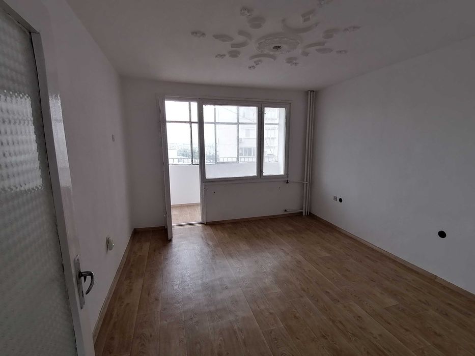 Двустаен апартамент до Чешмата в кв.Три Чучура